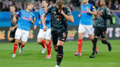 德甲第25轮拜仁慕尼黑vs门兴，一场暴风雨般的4比1，拜仁把老冤家摁在地上摩擦！