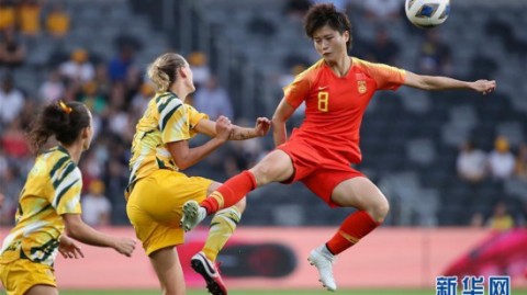 控球难换胜利：朝鲜女足狂轰21脚射门仍1-2负于澳大利亚，澳洲凭效率晋级亚洲杯四强