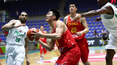 别被日本男篮的三分唬住！复盘亚洲杯伊朗硬碰硬，这才叫爷们儿的篮球