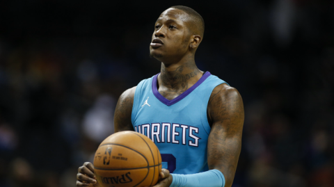 37岁库里“返老还童”轰52分！勇士啃下灰熊这块硬骨头，西部这潭水被彻底搅浑了