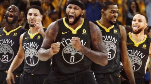 标题：2025-26赛季NBA西部首轮 残阵湖人迎战全方位火箭