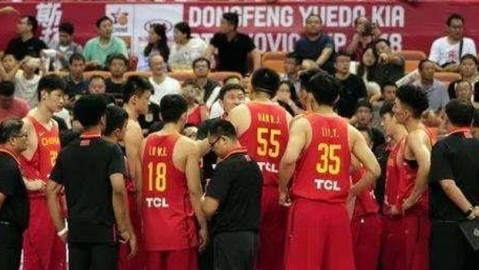 标题：王大雷扑点于大宝补时救主 国足1-1平突尼斯