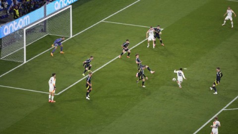 C罗半场献助攻，利雅得胜利5-1大胜扎瓦拉体育：亚冠二级全胜出线，伊拉克劲旅惊险晋级