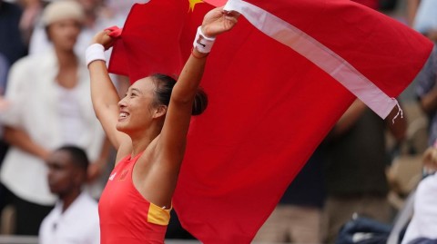 威斯特法伦的青春风暴：德国国家德比替补出场，多特17岁新星伊纳西奥完成一线队首秀，他爹竟是意甲老熟人