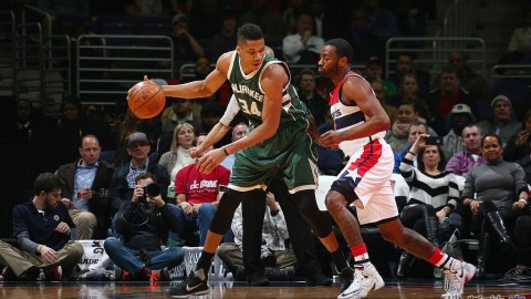 太惨了！狼崽主场翻车，活塞这帮年轻人是真不讲武德